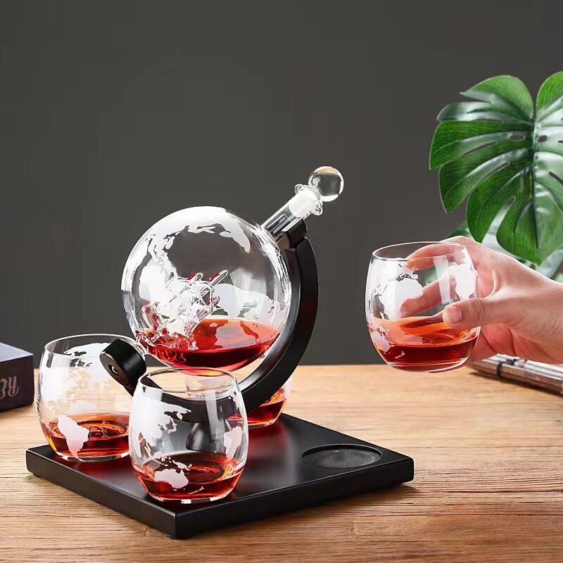 Decorative Globe Wine Decanter - огляд і ціна Decanter Globe Set